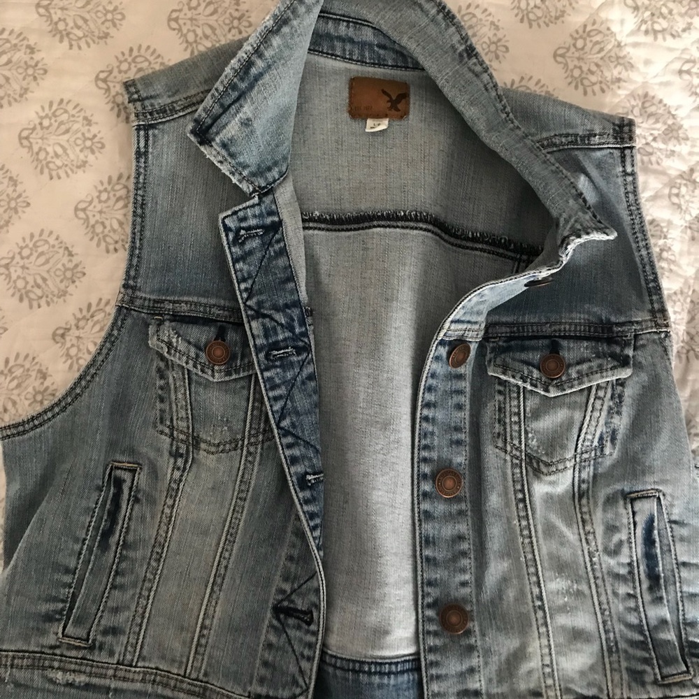 Size L American Eagle Denim Vest